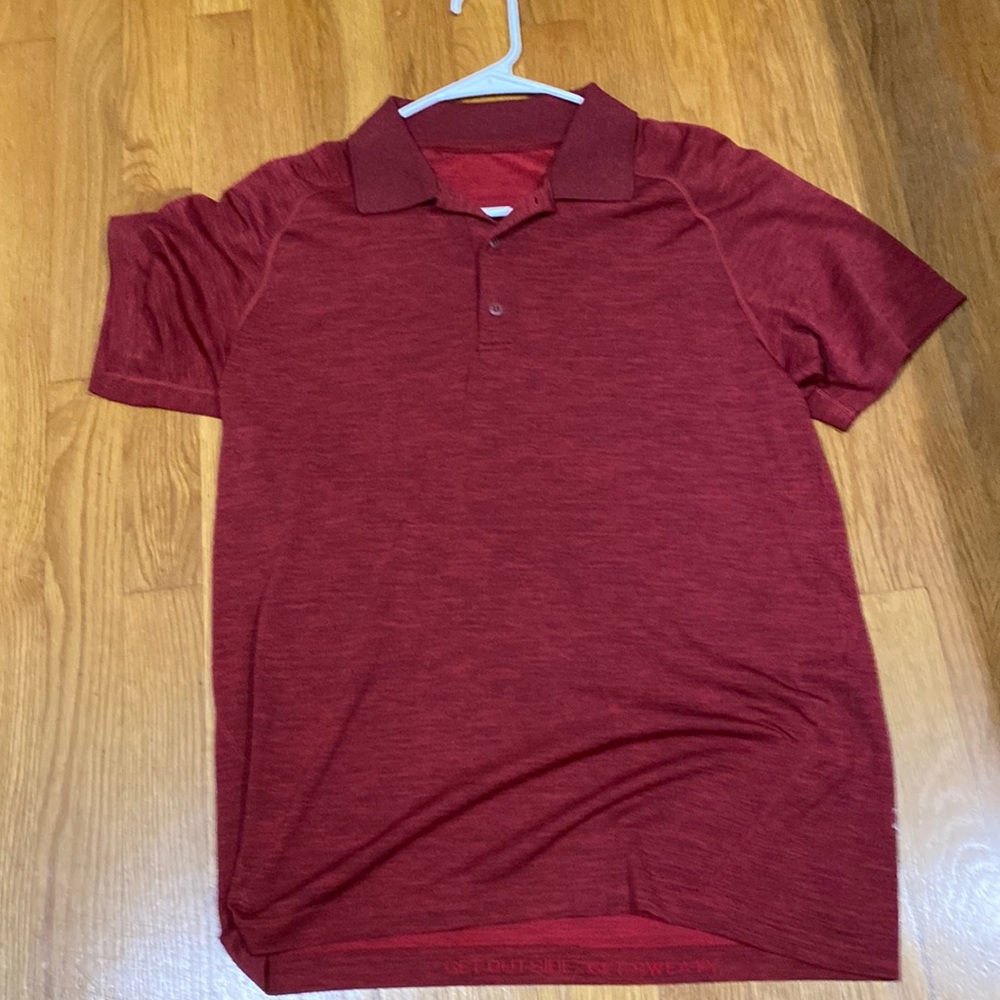 Men’s Small red polo lululemon